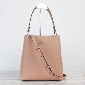 NWT Coach Leather Town Bucket Bag in Taupe